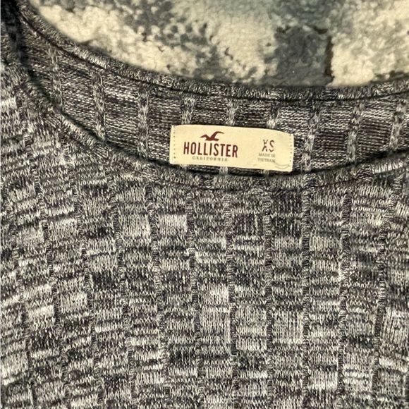 Open shoulder top - Picture 2 of 2